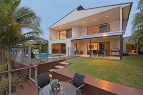 Flamingo Key, Surfers Paradise